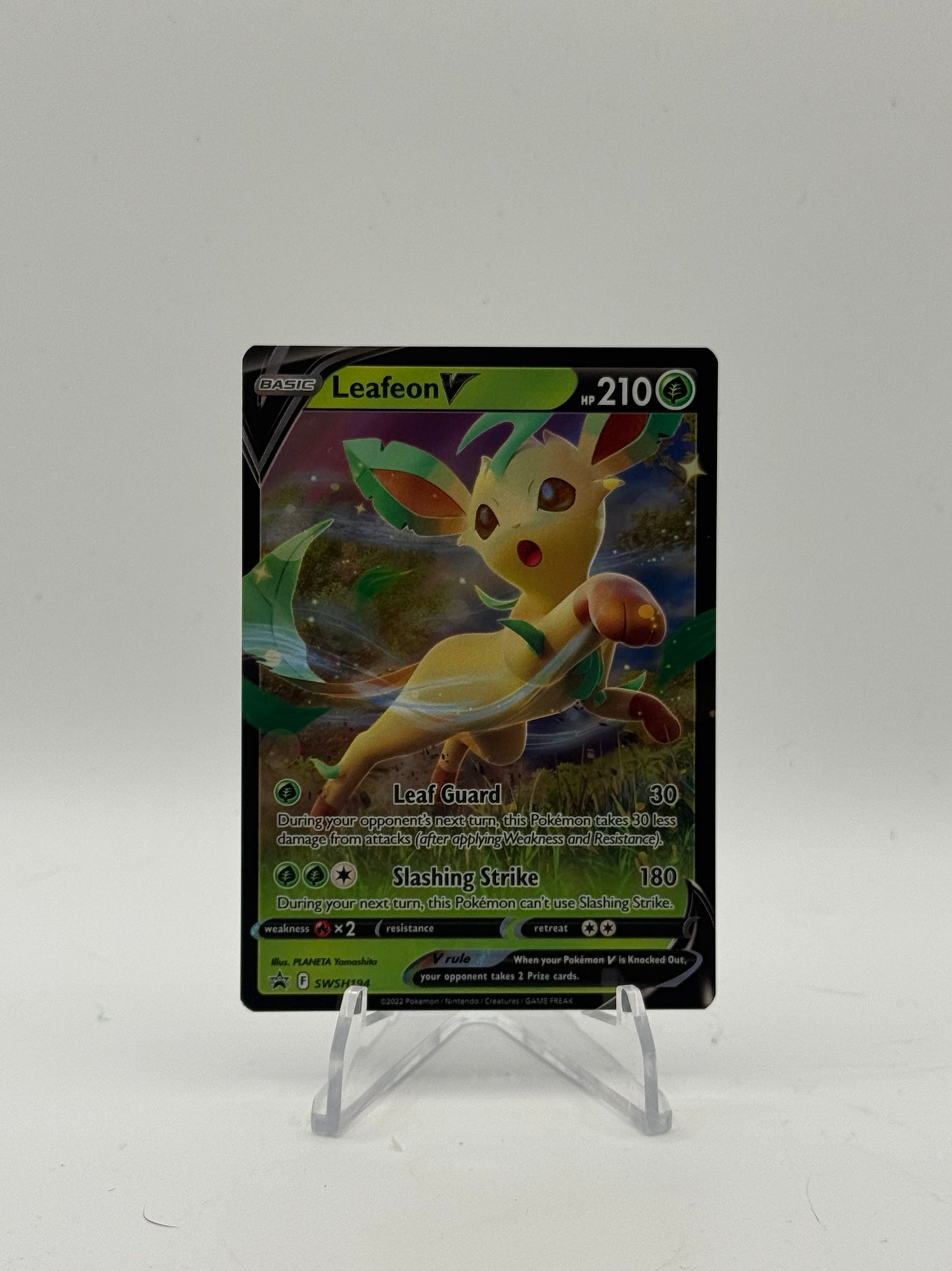 Leafeon V - SWSH194 - SWSH: Sword & Shield Promo Cards