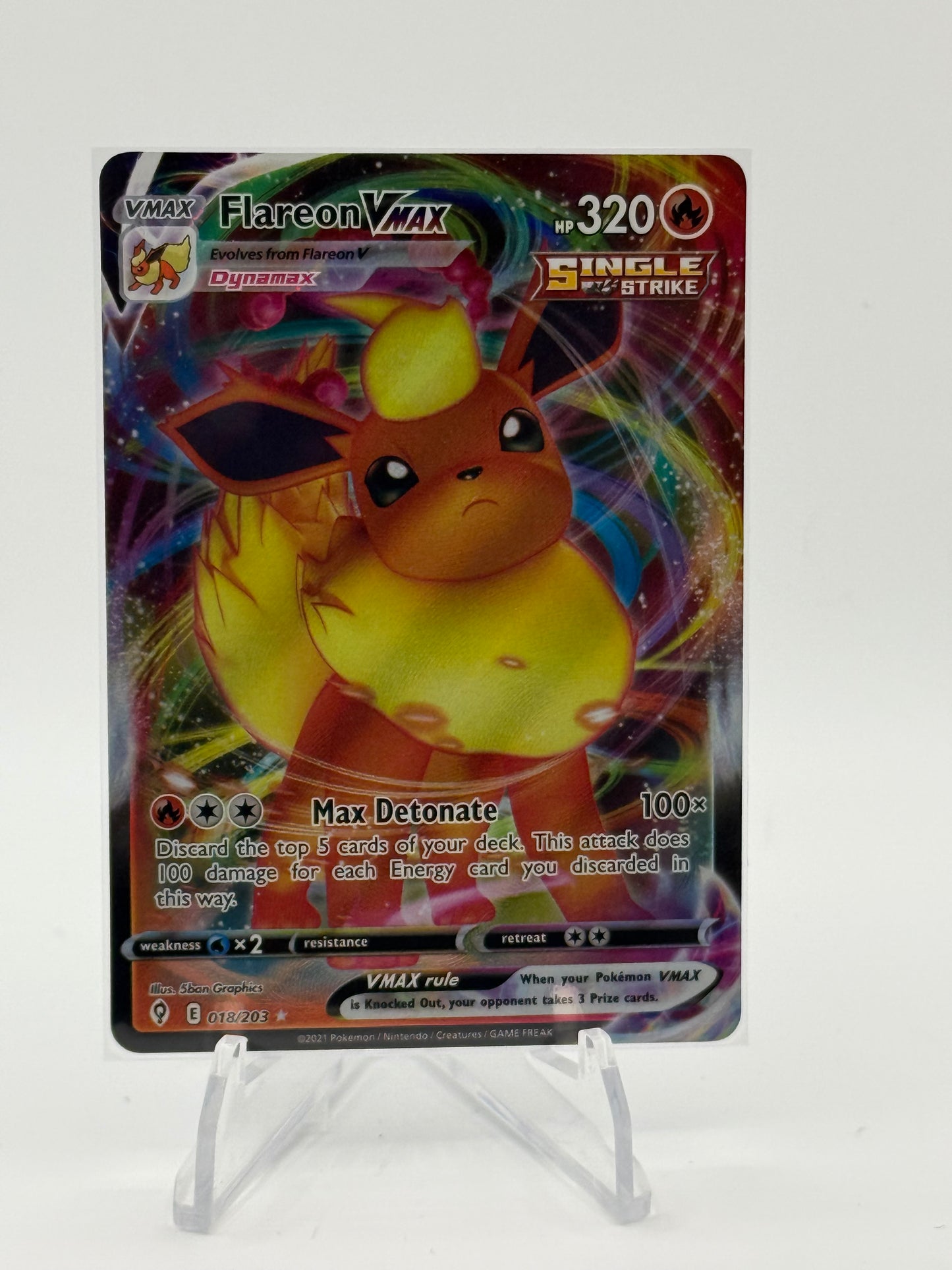 Flareon VMAX - SWSH07: Evolving Skies 018/203 PSA 10